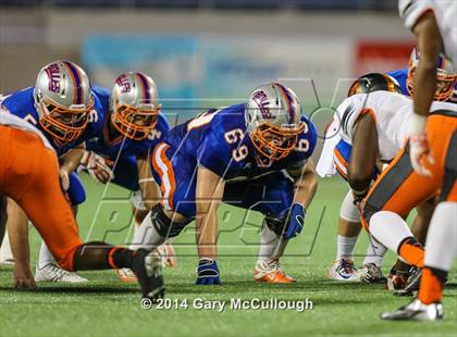 Thumbnail 3 in Bolles vs. Washington (FHSAA 4A Final) photogallery.