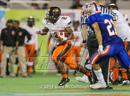 Thumbnail 2 in Bolles vs. Washington (FHSAA 4A Final) photogallery.