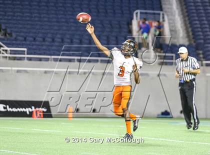 Thumbnail 2 in Bolles vs. Washington (FHSAA 4A Final) photogallery.