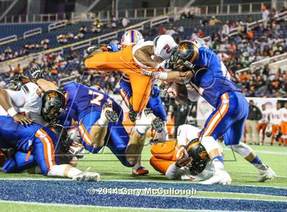 Thumbnail 2 in Bolles vs. Washington (FHSAA 4A Final) photogallery.