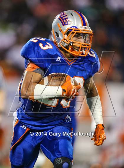 Thumbnail 3 in Bolles vs. Washington (FHSAA 4A Final) photogallery.