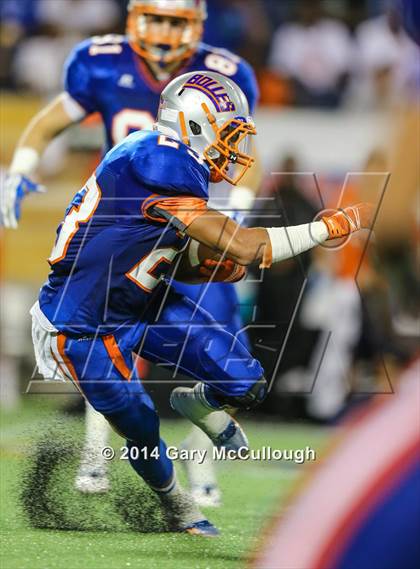 Thumbnail 3 in Bolles vs. Washington (FHSAA 4A Final) photogallery.