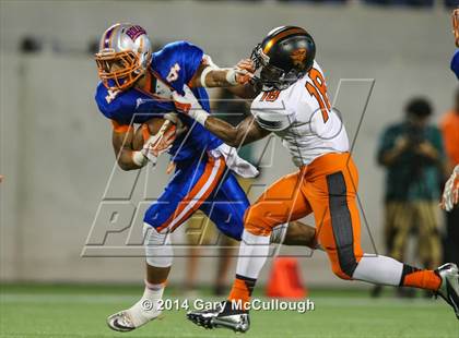 Thumbnail 3 in Bolles vs. Washington (FHSAA 4A Final) photogallery.