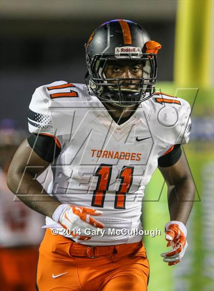 Thumbnail 2 in Bolles vs. Washington (FHSAA 4A Final) photogallery.