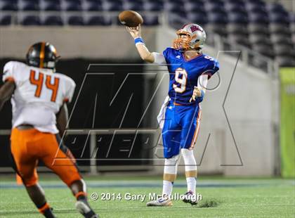 Thumbnail 2 in Bolles vs. Washington (FHSAA 4A Final) photogallery.
