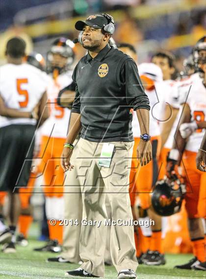 Thumbnail 3 in Bolles vs. Washington (FHSAA 4A Final) photogallery.