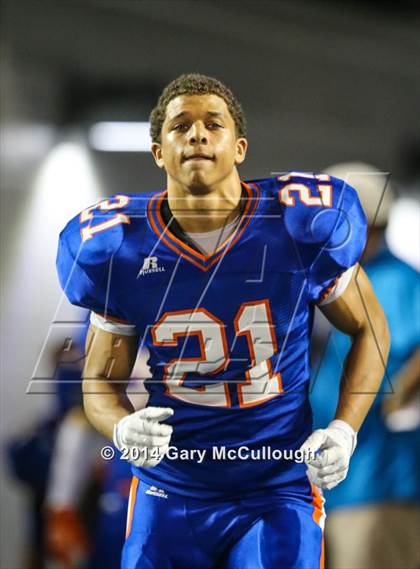 Thumbnail 3 in Bolles vs. Washington (FHSAA 4A Final) photogallery.