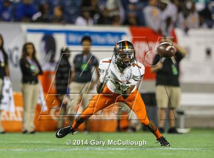 Thumbnail 3 in Bolles vs. Washington (FHSAA 4A Final) photogallery.