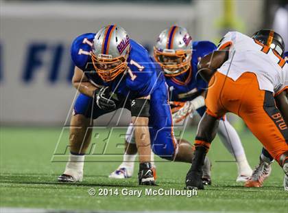 Thumbnail 2 in Bolles vs. Washington (FHSAA 4A Final) photogallery.