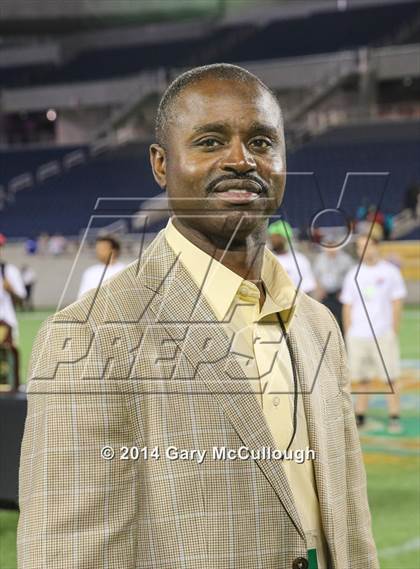 Thumbnail 2 in Bolles vs. Washington (FHSAA 4A Final) photogallery.