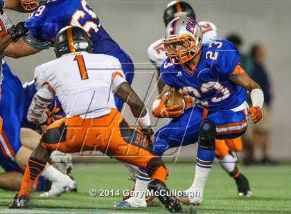 Thumbnail 2 in Bolles vs. Washington (FHSAA 4A Final) photogallery.