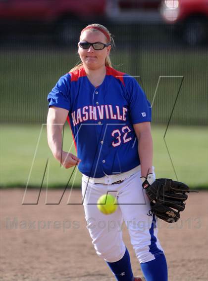 Thumbnail 1 in Nashville @ DuQuoin photogallery.