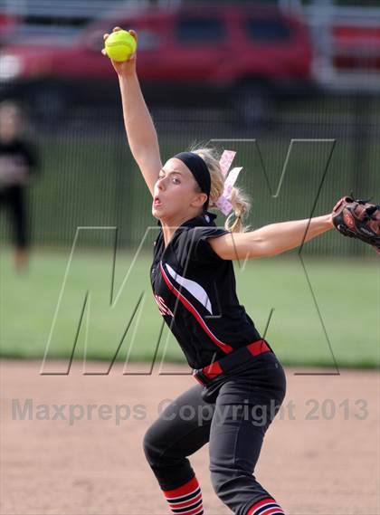 Thumbnail 1 in Nashville @ DuQuoin photogallery.