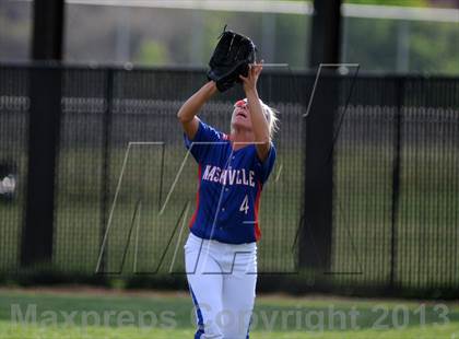 Thumbnail 3 in Nashville @ DuQuoin photogallery.