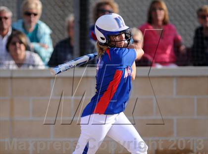 Thumbnail 1 in Nashville @ DuQuoin photogallery.