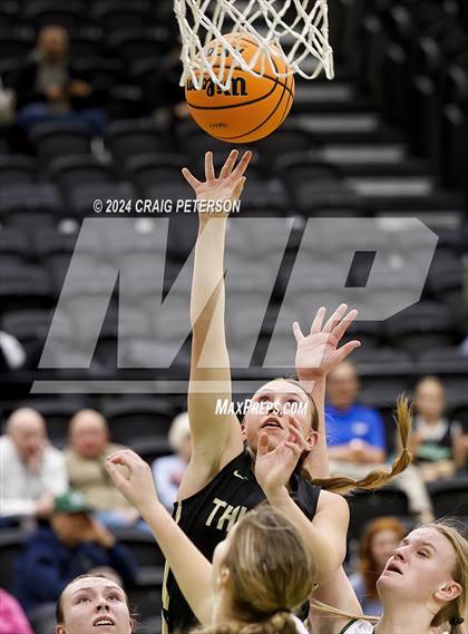 Thumbnail 2 in Payson vs. Desert Hills (UHSAA 4A Quarterfinals) photogallery.