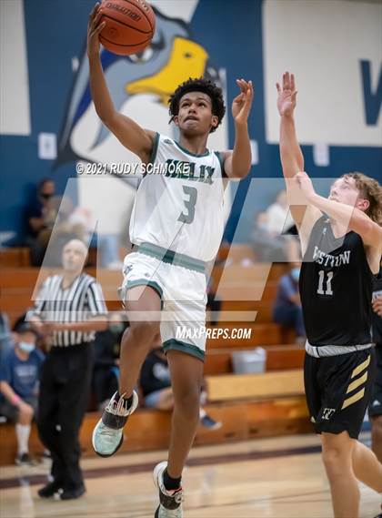 Thumbnail 3 in Helix vs. Westview photogallery.
