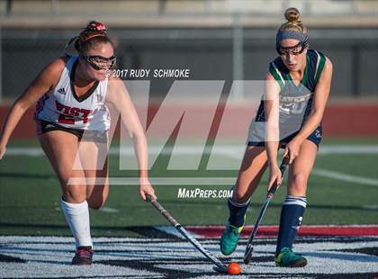 Thumbnail 2 in Vista vs. La Costa Canyon (CIF SDS D1 Quarterfinal) photogallery.