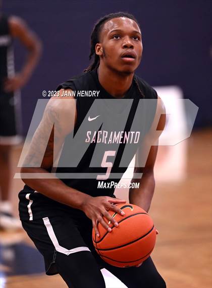 Thumbnail 3 in Santiago vs. Sacramento (Tarkanian Classic) photogallery.