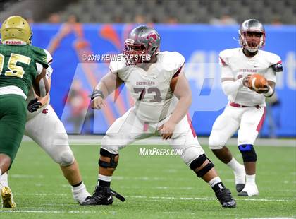 Thumbnail 3 in Acadiana vs. Destrehan (LHSAA Class 5A Final) photogallery.