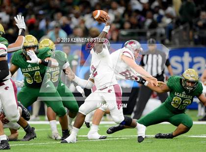Thumbnail 2 in Acadiana vs. Destrehan (LHSAA Class 5A Final) photogallery.