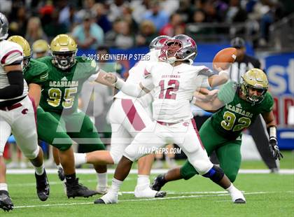 Thumbnail 1 in Acadiana vs. Destrehan (LHSAA Class 5A Final) photogallery.