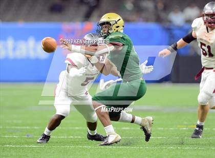 Thumbnail 2 in Acadiana vs. Destrehan (LHSAA Class 5A Final) photogallery.