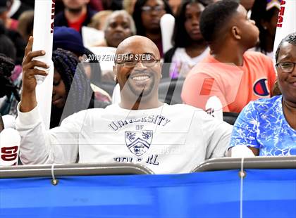 Thumbnail 2 in Acadiana vs. Destrehan (LHSAA Class 5A Final) photogallery.