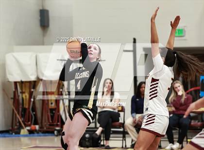 Thumbnail 1 in Windsor vs. Falcon (CHSSA 5A Round 2) photogallery.