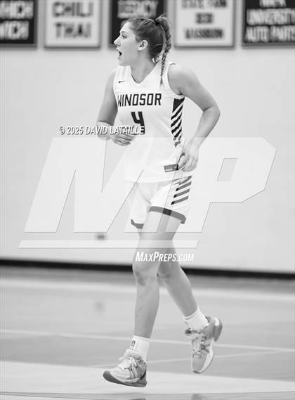 Thumbnail 3 in Windsor vs. Falcon (CHSSA 5A Round 2) photogallery.
