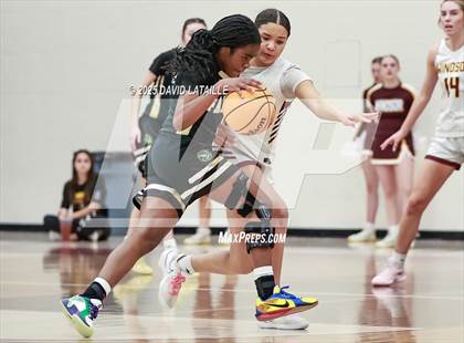 Thumbnail 1 in Windsor vs. Falcon (CHSSA 5A Round 2) photogallery.