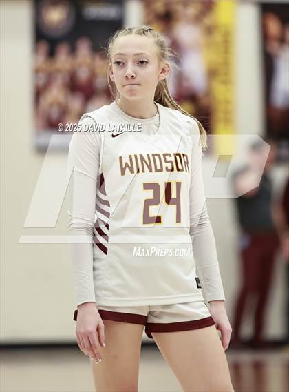 Thumbnail 3 in Windsor vs. Falcon (CHSSA 5A Round 2) photogallery.