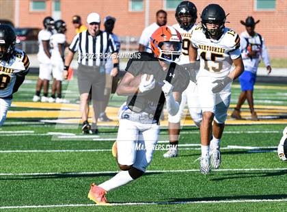 Thumbnail 2 in Montgomery Central vs Glenn (Scrimmage) photogallery.