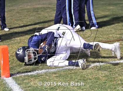 Thumbnail 2 in Royal @ Camarillo photogallery.