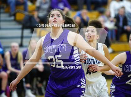Thumbnail 3 in Mountain Range vs Douglas County (CHSAA 5A 1st Round Playoff) photogallery.