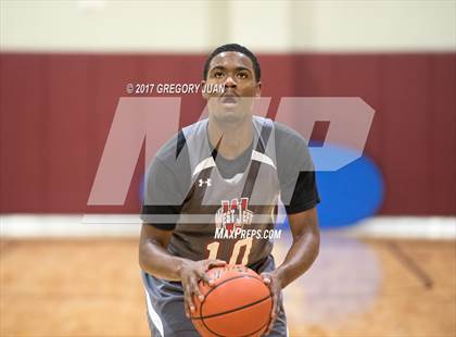 Thumbnail 3 in Metairie Park Country Day vs. West Jefferson (All State Sugar Bowl Classic) photogallery.