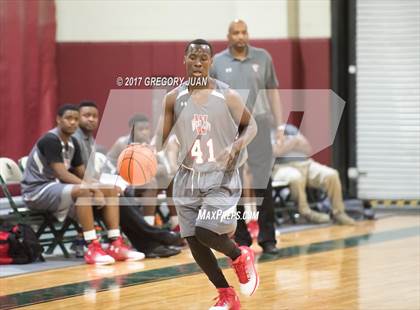 Thumbnail 2 in Metairie Park Country Day vs. West Jefferson (All State Sugar Bowl Classic) photogallery.