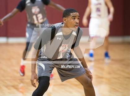 Thumbnail 3 in Metairie Park Country Day vs. West Jefferson (All State Sugar Bowl Classic) photogallery.