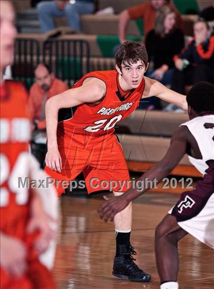 Thumbnail 3 in Pigeon Forge vs. Fulton (D3-AAA playoffs) photogallery.