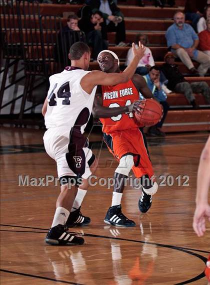 Thumbnail 1 in Pigeon Forge vs. Fulton (D3-AAA playoffs) photogallery.