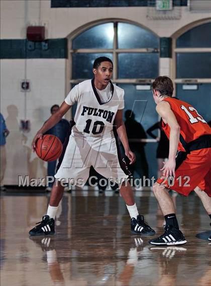 Thumbnail 3 in Pigeon Forge vs. Fulton (D3-AAA playoffs) photogallery.