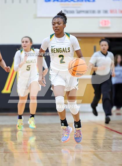 Thumbnail 2 in Salisbury vs. Greensboro Day School photogallery.