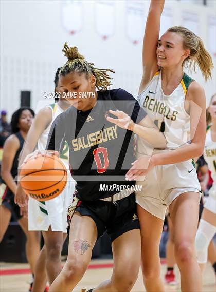 Thumbnail 1 in Salisbury vs. Greensboro Day School photogallery.