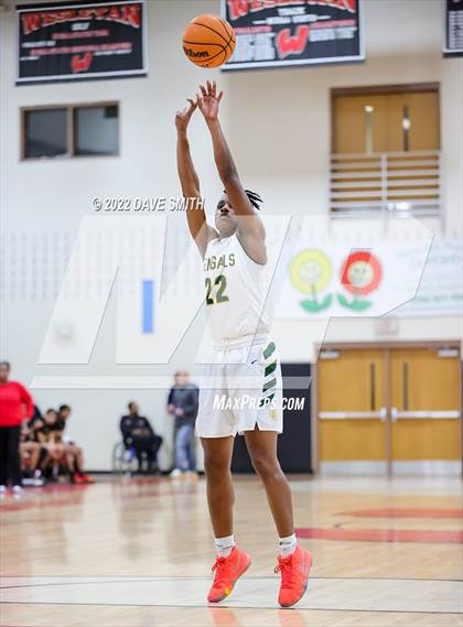 Thumbnail 2 in Salisbury vs. Greensboro Day School photogallery.