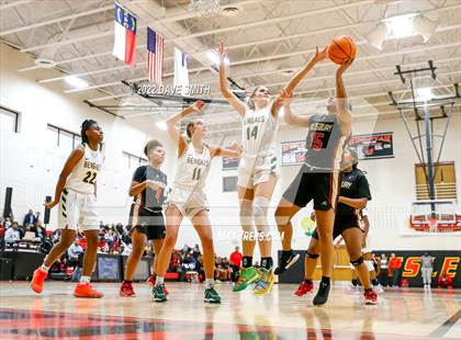Thumbnail 1 in Salisbury vs. Greensboro Day School photogallery.