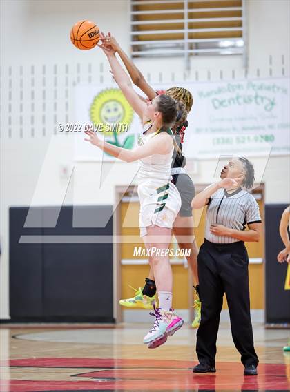 Thumbnail 1 in Salisbury vs. Greensboro Day School photogallery.