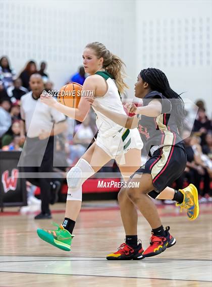 Thumbnail 3 in Salisbury vs. Greensboro Day School photogallery.