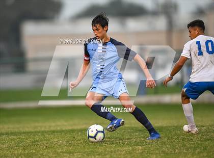 Thumbnail 3 in Johnson vs MacArthur [Douglas] photogallery.