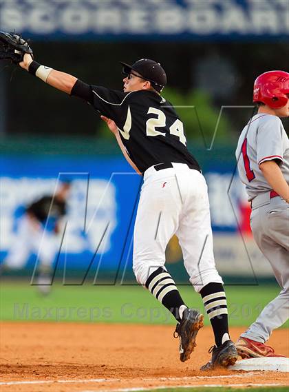Thumbnail 3 in Foster vs Tomball (UIL 4A Region 3 Final) photogallery.