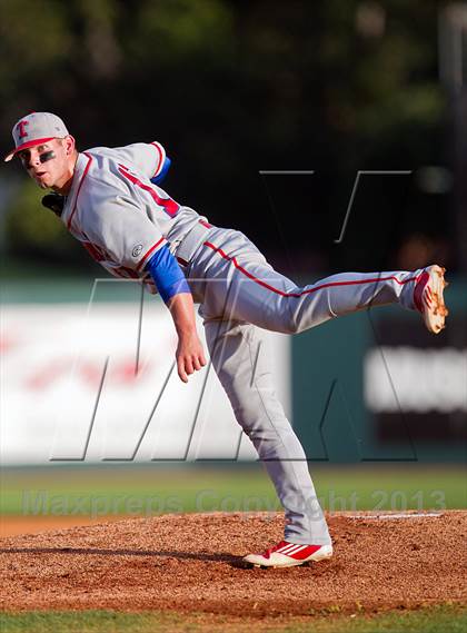 Thumbnail 2 in Foster vs Tomball (UIL 4A Region 3 Final) photogallery.